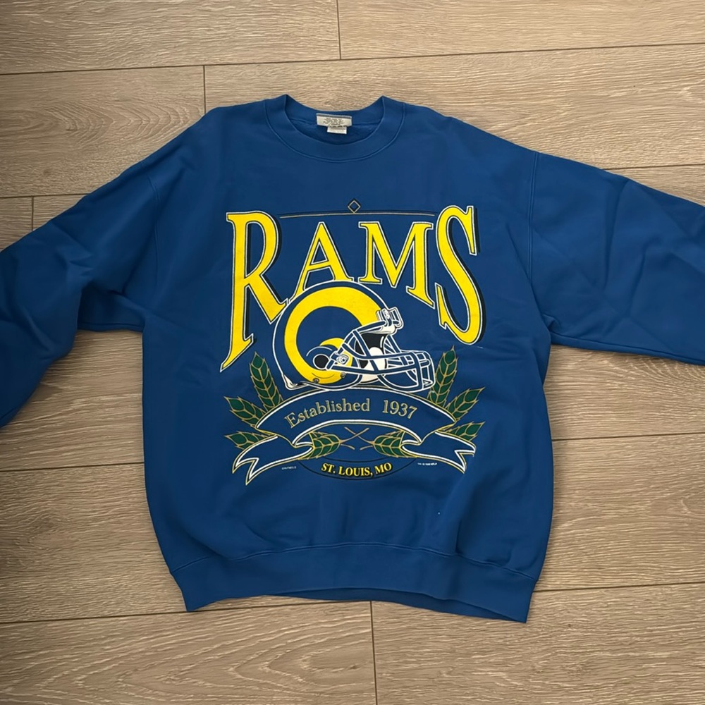 VINTAGE RAMS SWEATSHIRT! Size M!